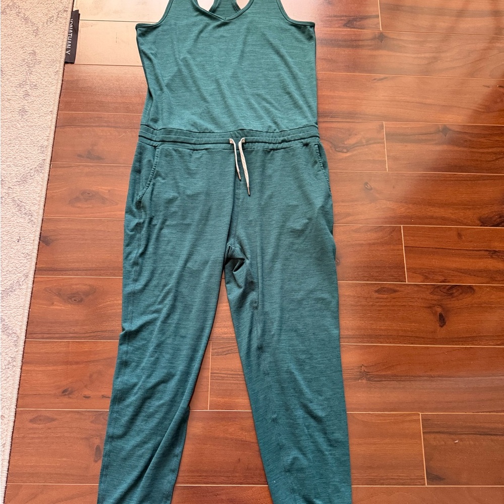 Vuori Green Collared Jumpsuit with Relaxed Fit